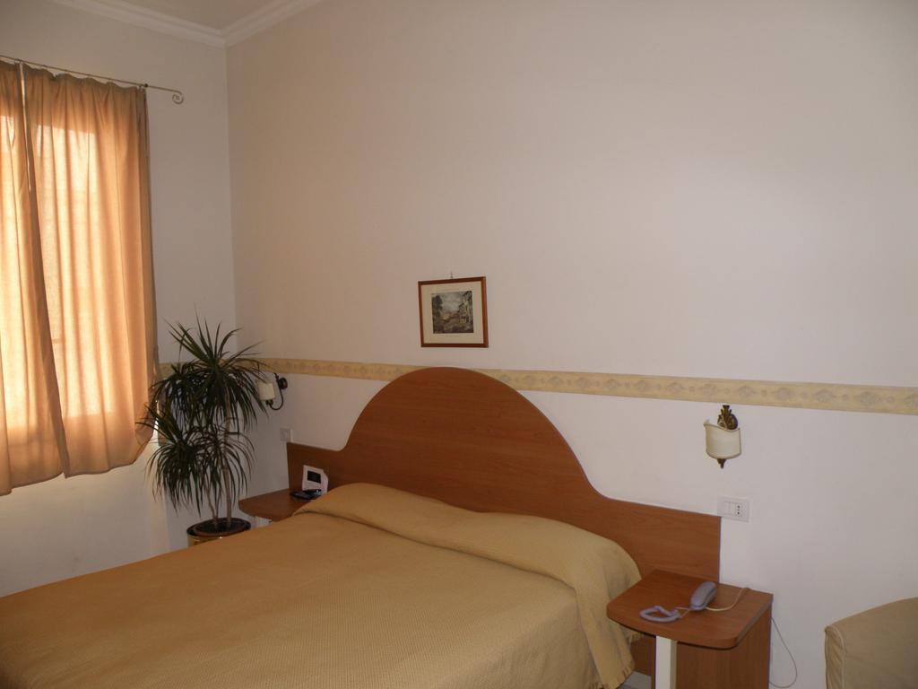 Hotel Primus Roma Phòng bức ảnh